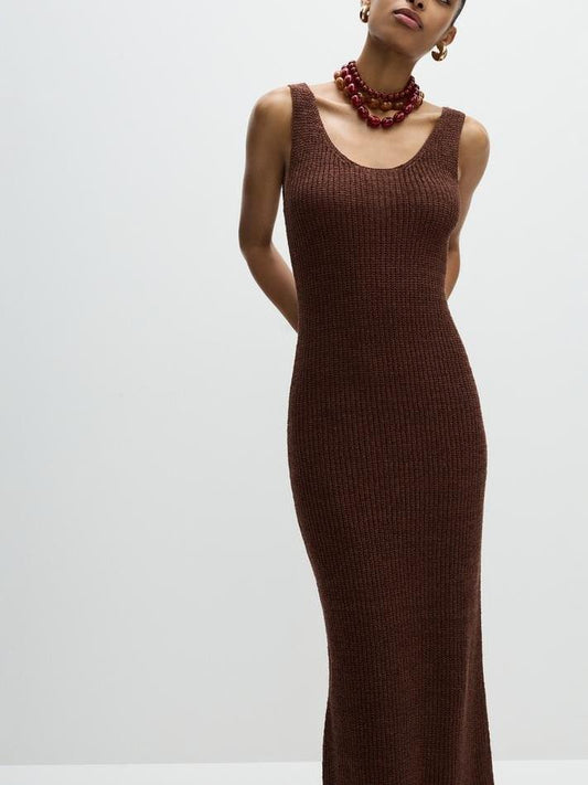 Sleek and Stylish Knit Maxi Dress