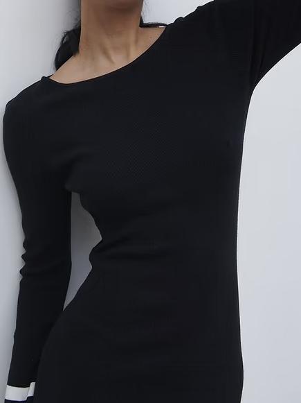 Elegant Knit Black Maxi Dress