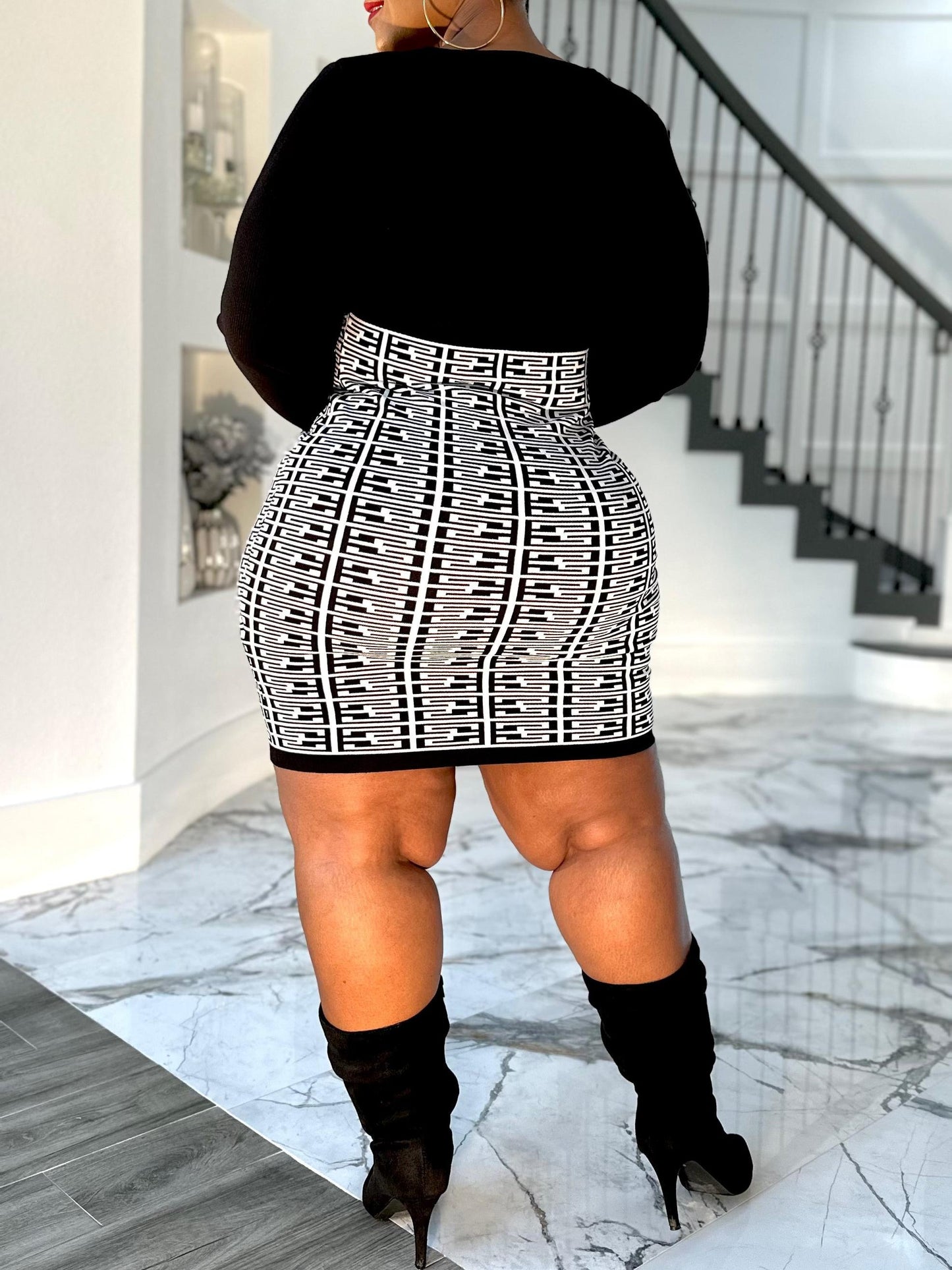 Black Long Sleeve V-Neck Bandage Bodycon Dress