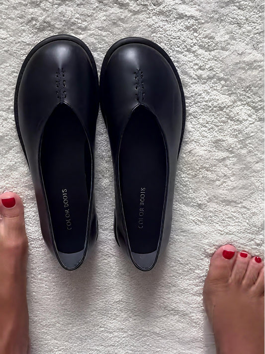 Chic Minimalist Design Flats