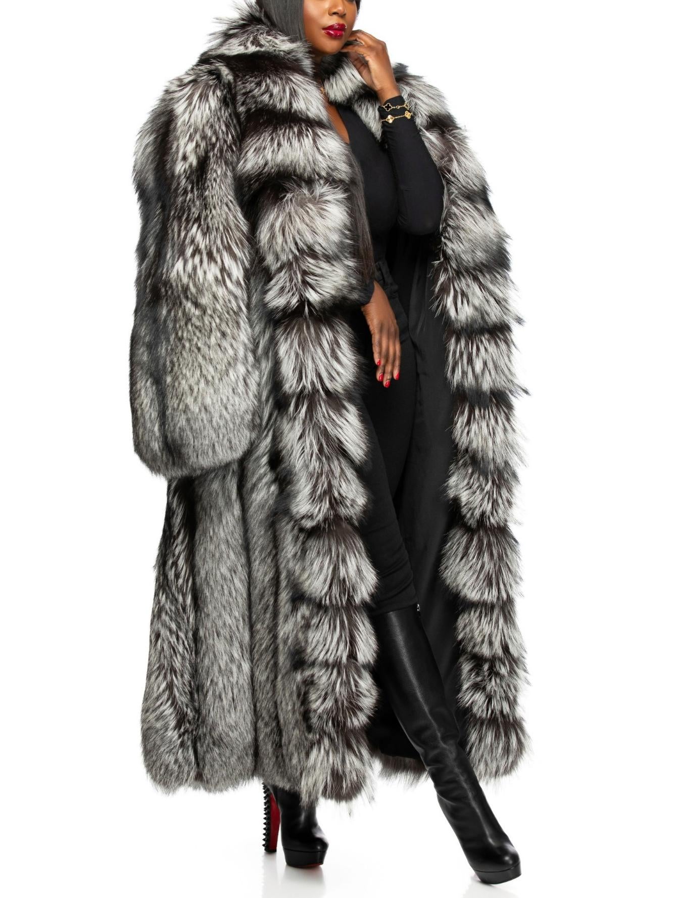 Stylish Winter Outerwear Luxury Long Silver Fox Coat