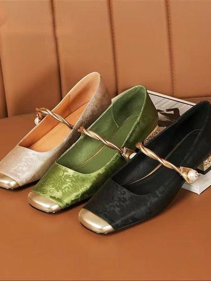 Elegant Gold - trimmed Design and Pearl Decoration Flats