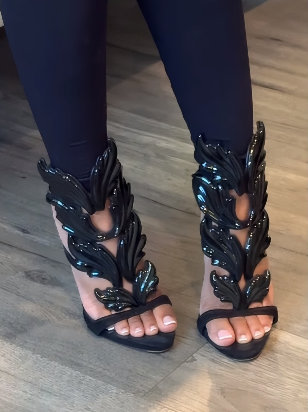 Stylish Leaf Winged Gladiator High Heels