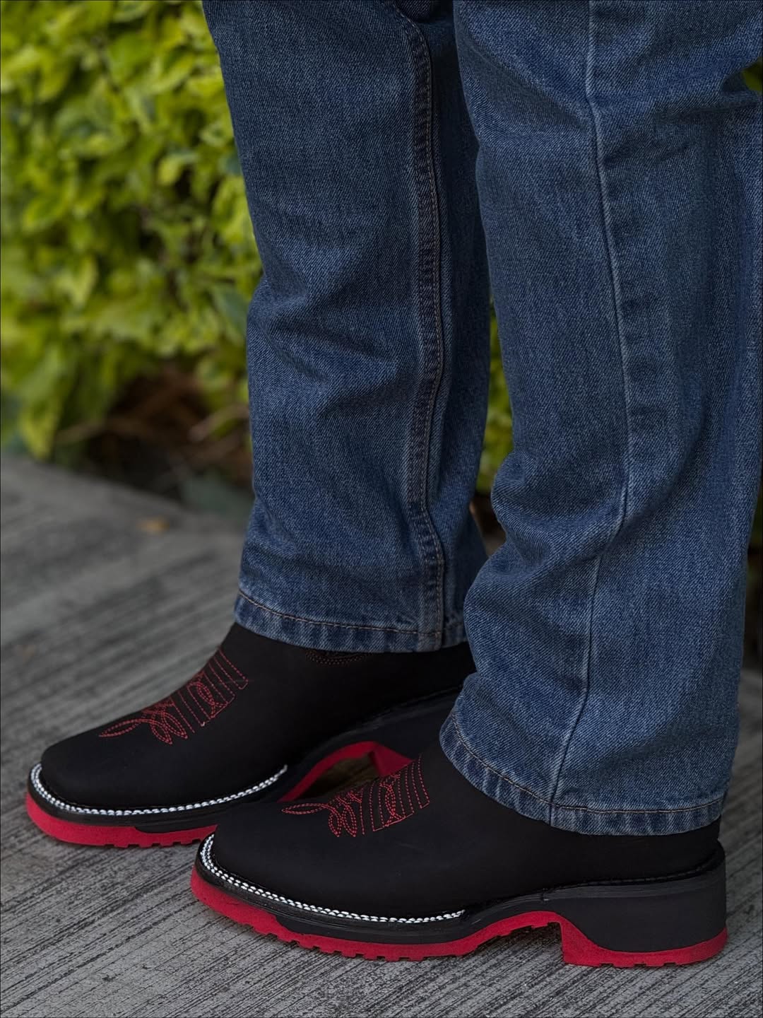 Men's Double Density Nubuck Leather Embroidered Ankle Boots